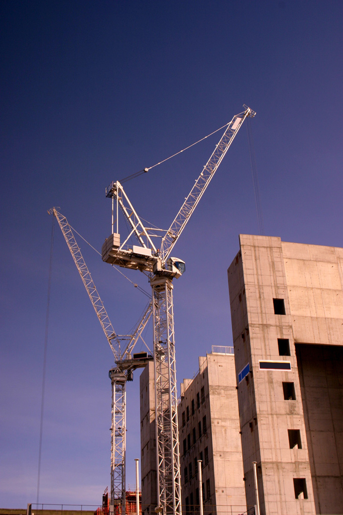 Building Tower Cranes